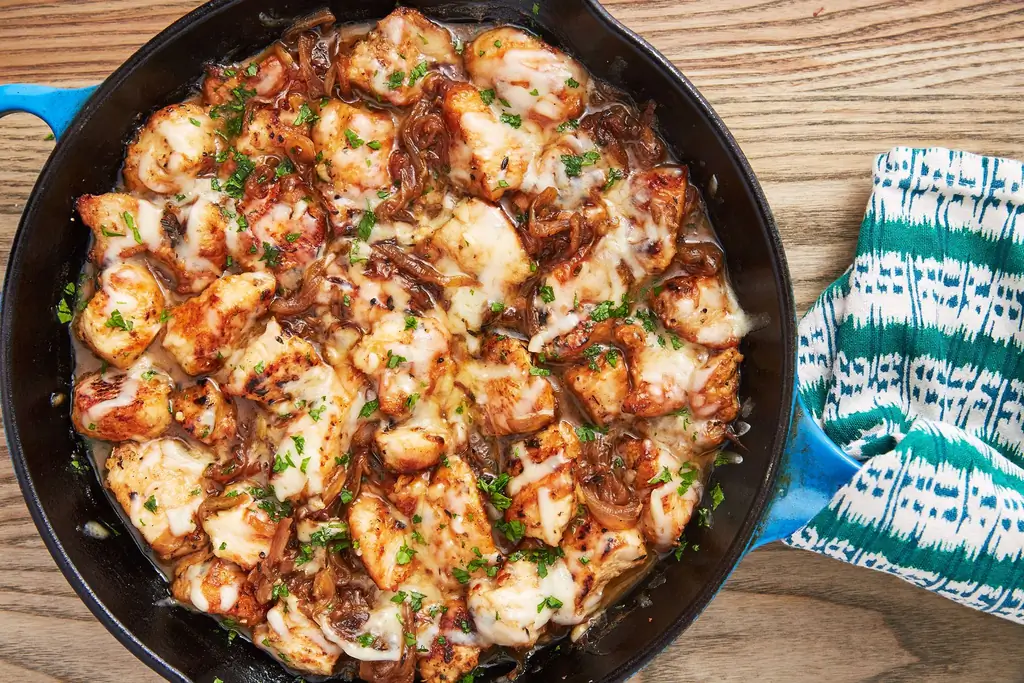 Лучший рецепт курицы по-французски с луком - Как приготовить курицу по-французски с луком