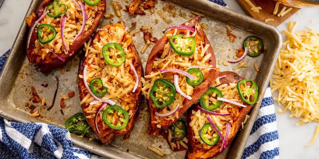 Лучший рецепт запеченного картофеля с курицей барбекю