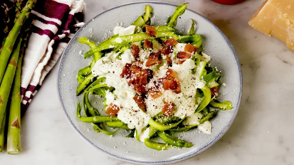 Лучший рецепт Альфредо со спаржей и беконом - Как приготовить Бекон со спаржей Альфредо