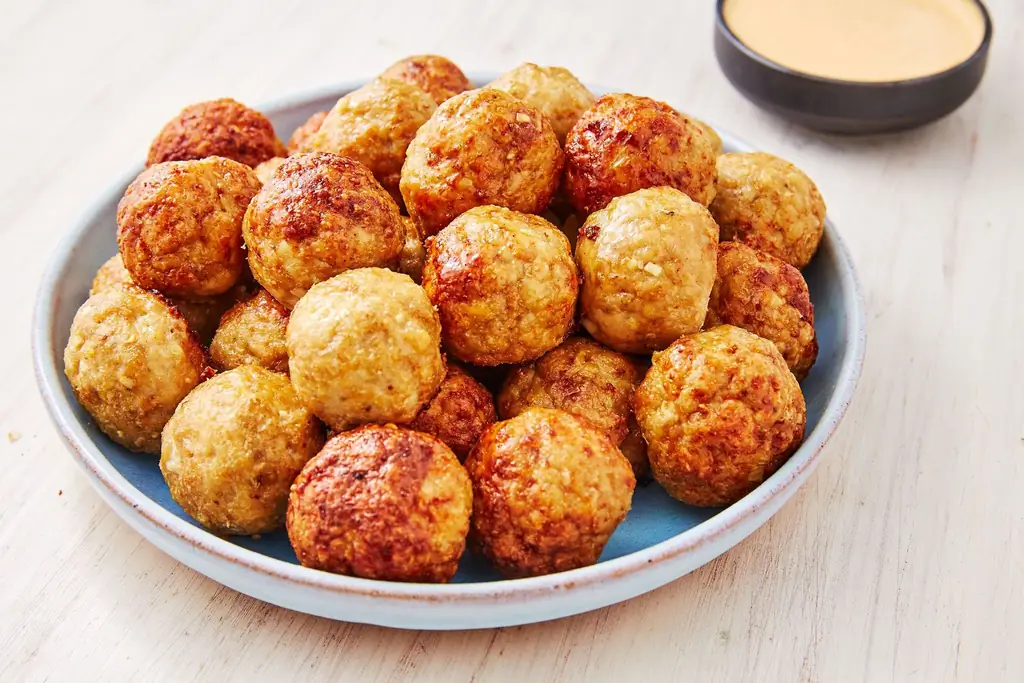 Лучший рецепт куриных фрикаделек - Как приготовить куриные фрикадельки