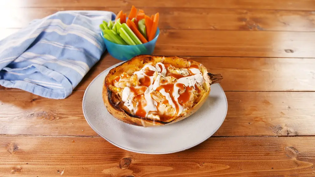Лучший рецепт фаршированных спагетти из тыквы с курицей Баффало - Как приготовить тыкву со спагетти, фаршированную курицей Баффало