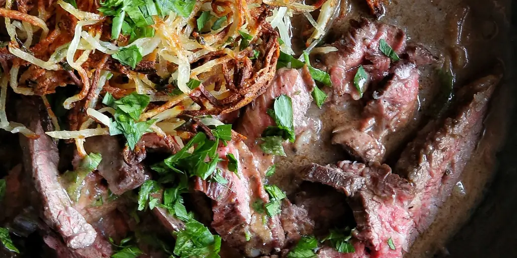 Лучший рецепт стейка, глазированного виски, с картофелем на шнуровке - Как приготовить стейк, глазированный виски, с картофелем на шнурке