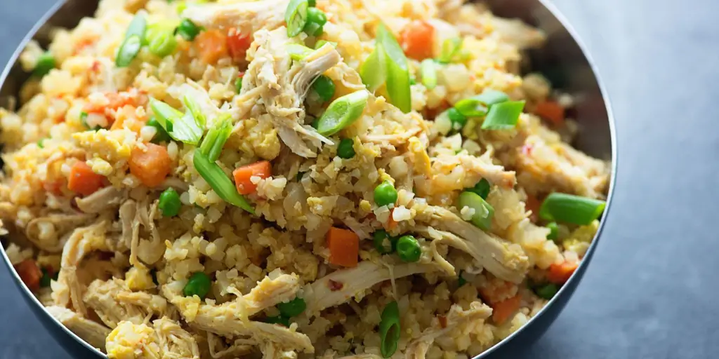 Лучший рецепт риса с жареной цветной капустой с курицей - Как приготовить рис с жареной цветной капустой с курицей
