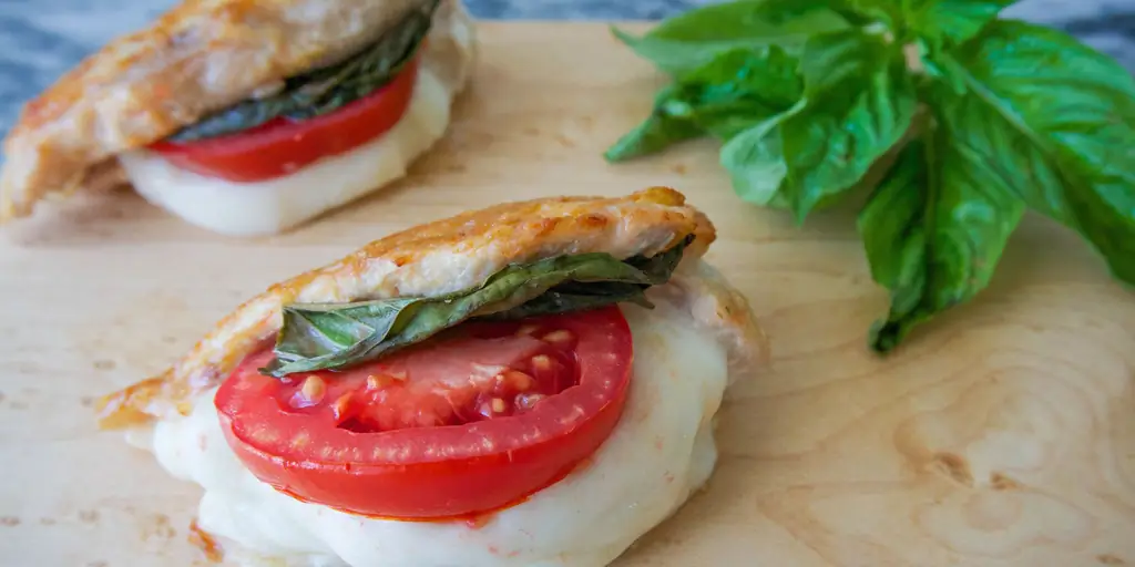 Лучший рецепт фаршированной курицы капрезе - Как приготовить фаршированную курицу капрезе