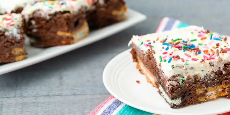 Торт ко дню рождения Oreo Brownie Bars