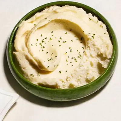 Рецепт картофельного пюре с козьим сыром и зеленым луком