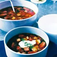 Борщ с кусочками - Рецепты борща - Рецепты овощного супа с колбасой из колбасы - Рецепты из свеклы