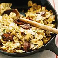 Фарфалле с беконом и эндивием - Рецепты пасты