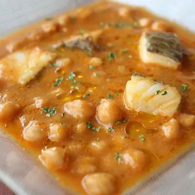 Garbanzos con Bacalao - Испанские Рецепты