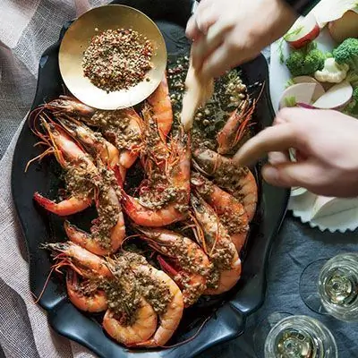 Креветки барбекю Bagna Cauda с рецептом Crudités
