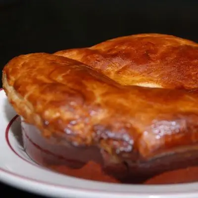 Рецепт пирога с курицей в ресторане The Waverly Inn - Пирог с курицей от Джона Делюси