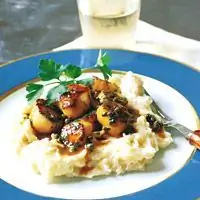 Картофель с морским гребешком и пюре из корня сельдерея с лимонным соусом из коричневого масла - Рецепты моллюсков - Французские рецепты