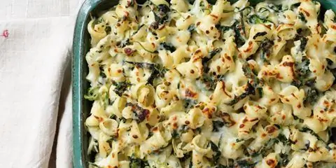 Рецепт запеченной пасты со шпинатом и артишоками