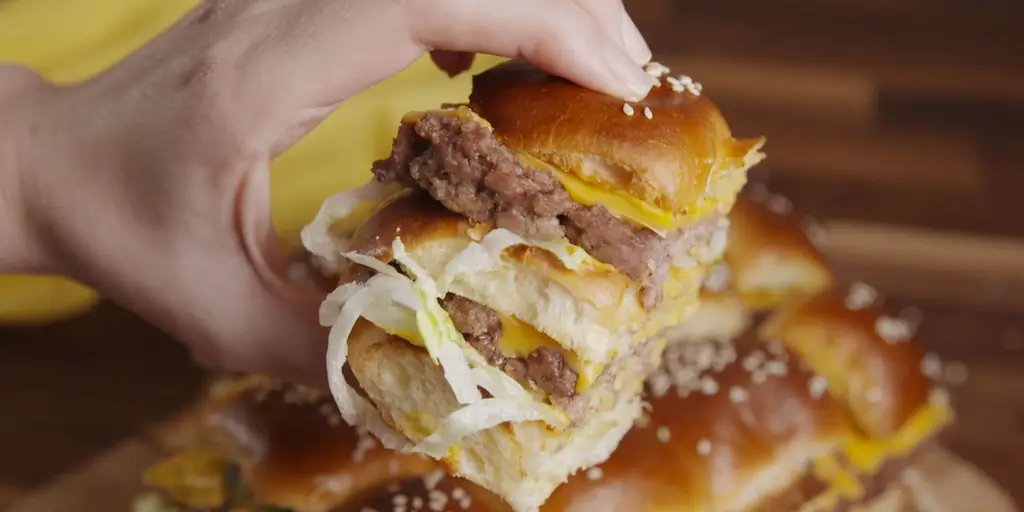 Лучший рецепт ползунков Big Mac Pull-Apart - Рецепт Mini Macs