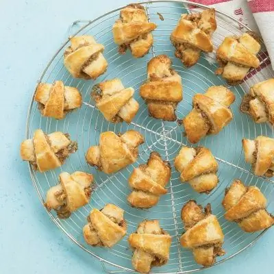 Рецепт Ругелах с грецкими орехами и коричневым сахаром