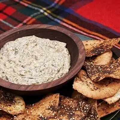 Соус из артишоков и шпината с пряными чипсами из лаваша Рецепт