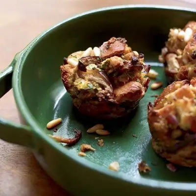 Маффины с начинкой из лимонных грибов и кедровых орехов