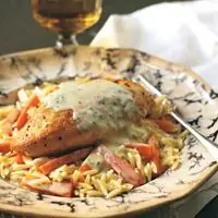 Куриные грудки с орзо, морковью, укропом и соусом авголемоно - Рецепты курицы и пасты - Рецепты куриной пасты с лимонным соусом