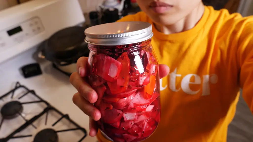 Рецепт красочных маринованных солений из свеклы - Как сделать яркие соленья со свеклой
