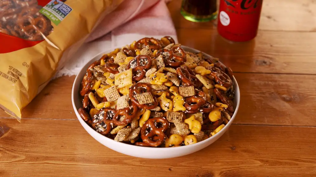Best Everything Snack Mix - как приготовить Everything Snack Mix