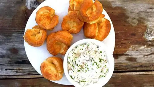 Копченая скумбрия с хреном и йоркширским пудингом Копченая скумбрия с хреном и йоркширским пудингом