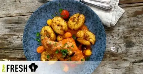 Ножки кролика на пару с помидорами, баклажанами и печеным картофелем