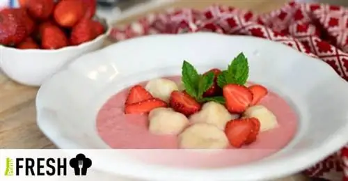 Сырники с клубничным соусом