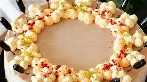 Творожный чизкейк с инжиром, грушей и бальзамическим уксусом из инжира