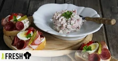 Ретро домашний деликатесный салат