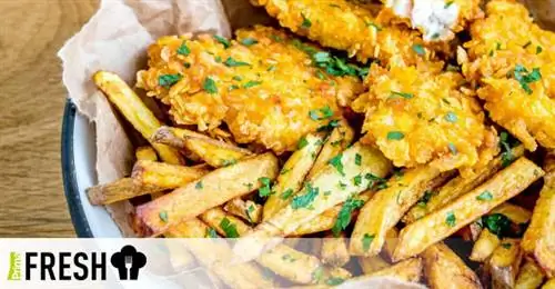 Куриные наггетсы с картофелем фри и соусом из горчицы