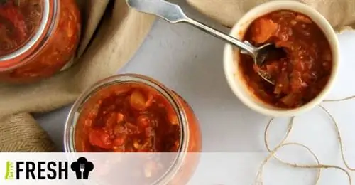 Вкусная шаламада из кабачков на тостах и под мясом