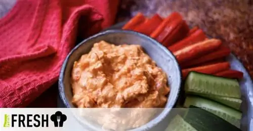 Яичный паштет с брынзой и айваром
