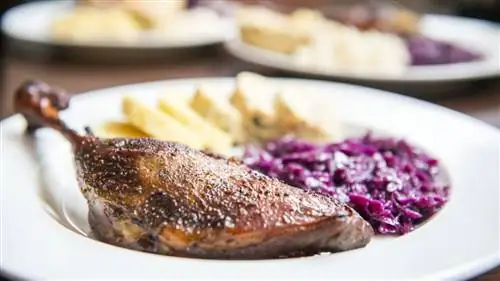 Жареный гусь по-мартински - традиция с древних времен