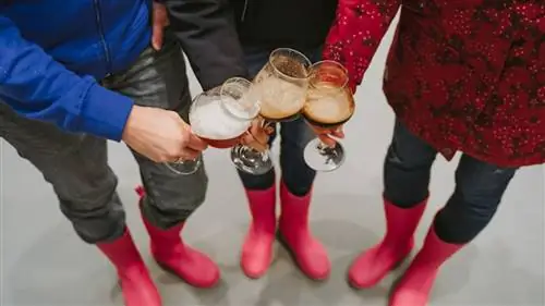 Розовые сапоги - безошибочный символ всемирного мероприятия Pink Boots Collaboration Brew Day