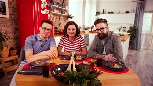 Невероятно вкусный салат из жженого перца с сыром и мятой Невероятно вкусный салат из жженого перца с сыром и мятой