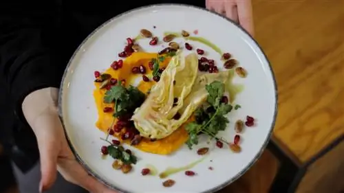 Печеная капуста с тыквенным пюре