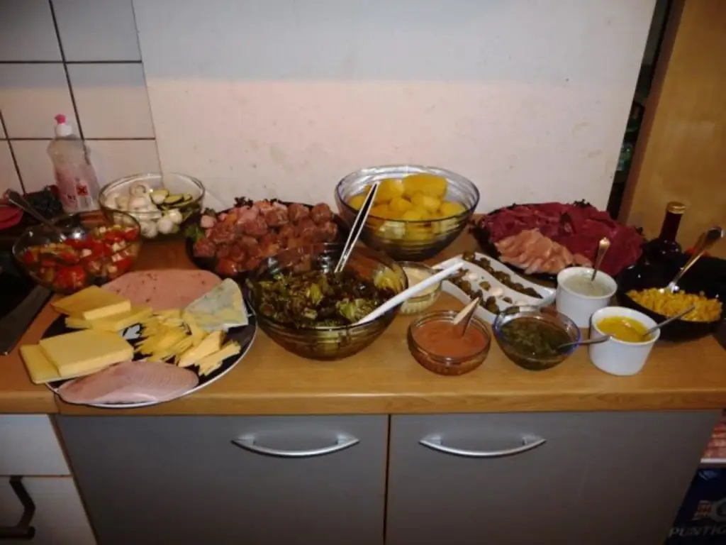 Raclette отличная социальная еда