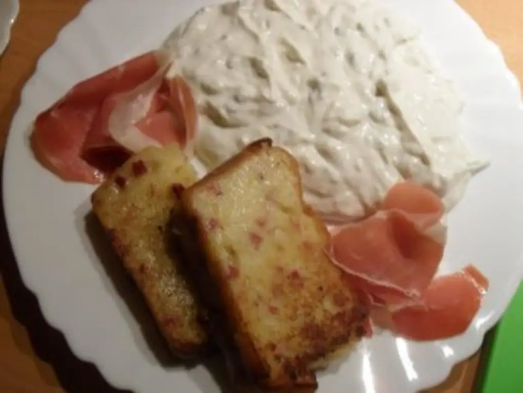 Potthucke с картофельной смесью для пельменного теста и яиц