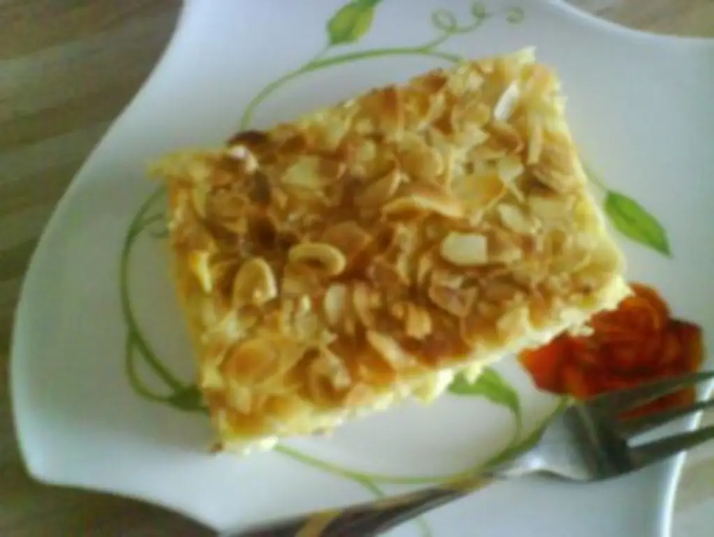 Укус пчелы с яйцами и мукой