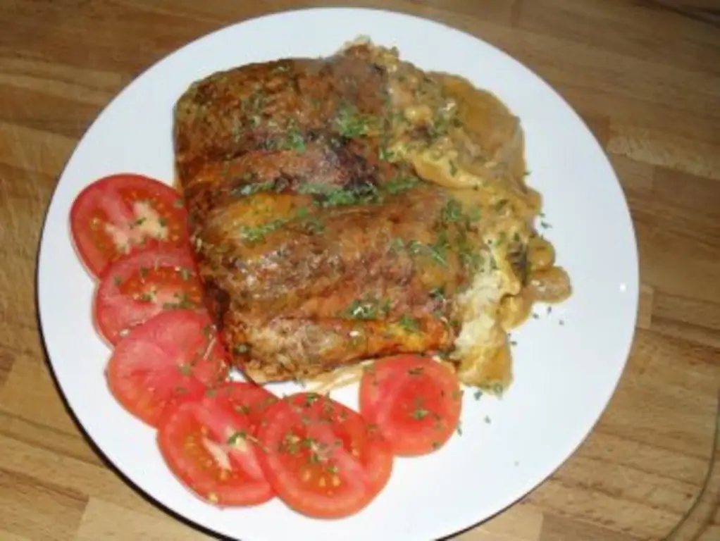 Хлебная запеканка с нарезанным мясом