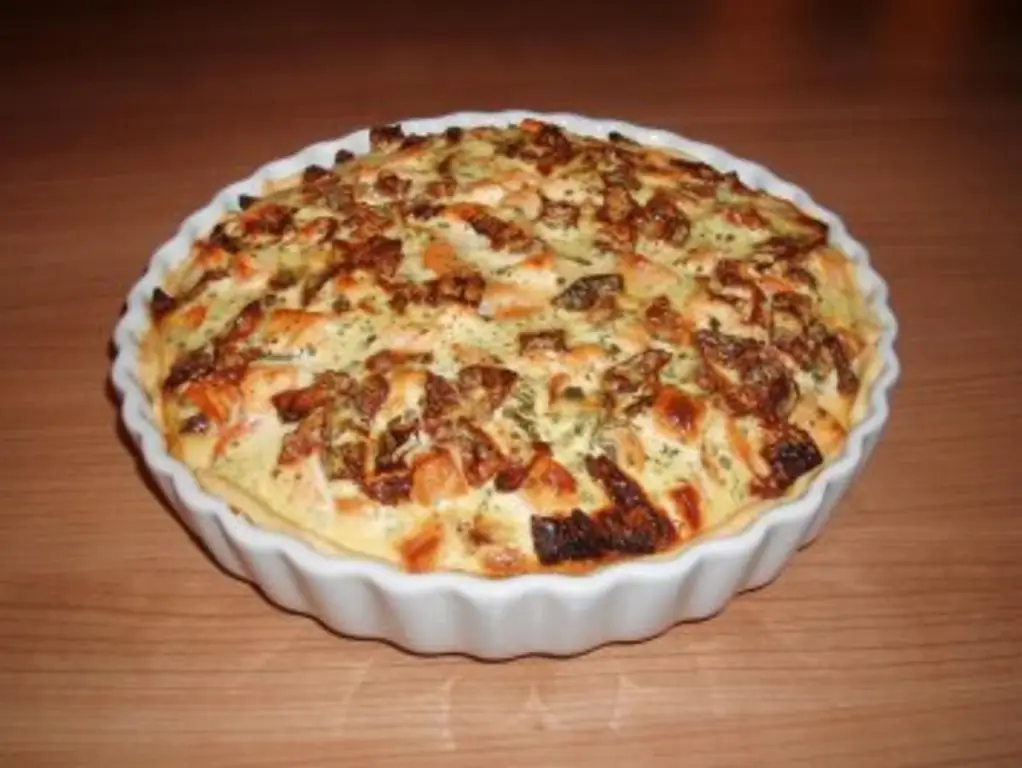 Овощной киш с лососем