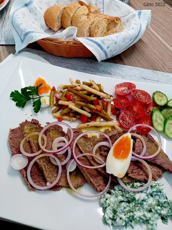 Кислая говядина с хреном