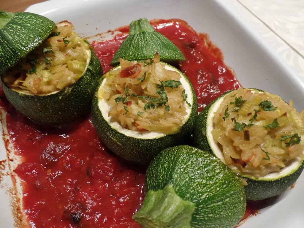 Цуккини с рисовой лапшой