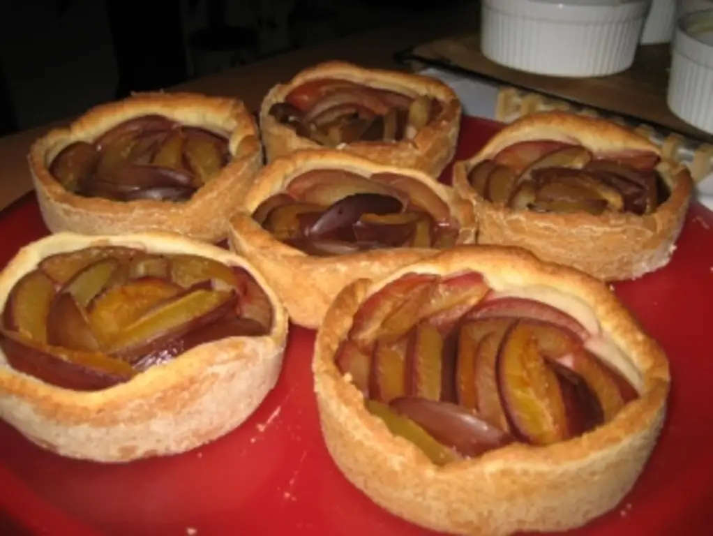 Мини сливовый пирог