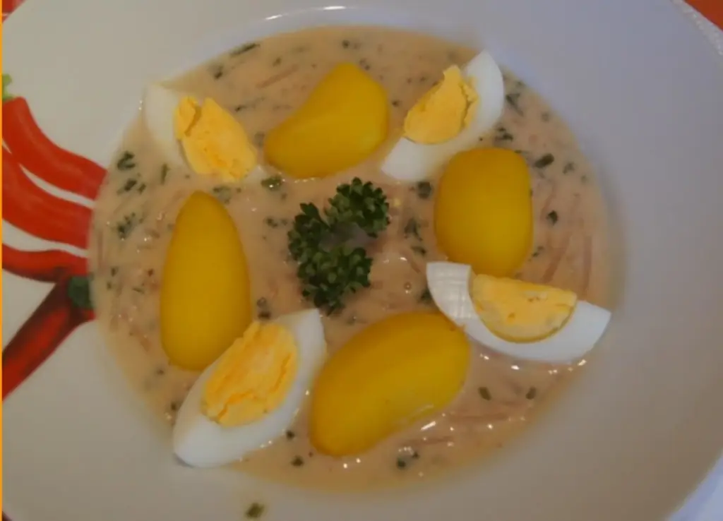 Вареное яйцо с редисом