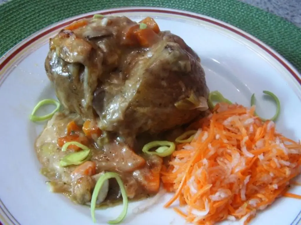 Печеный картофель со сливочным соусом