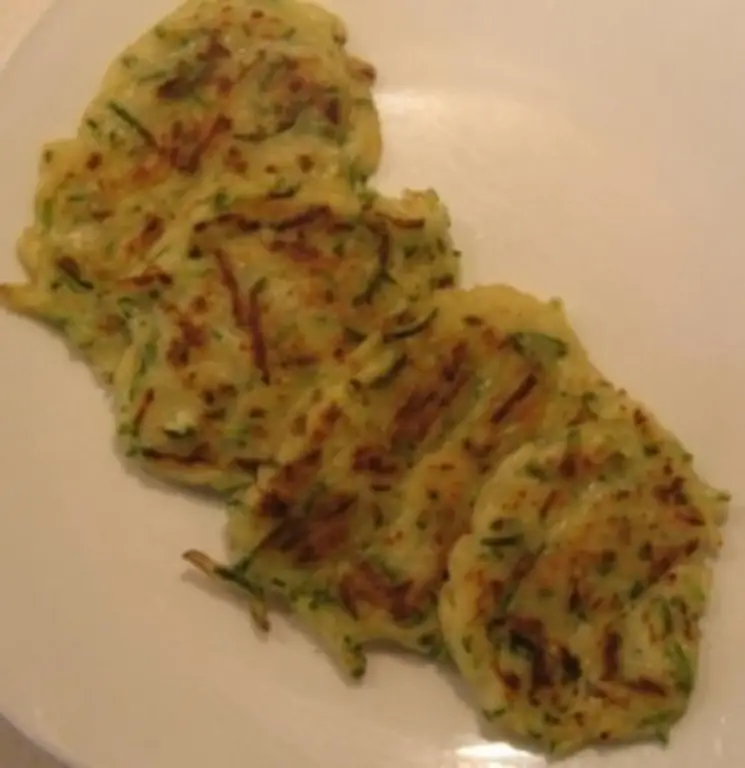 Жареные кабачковые пирожки