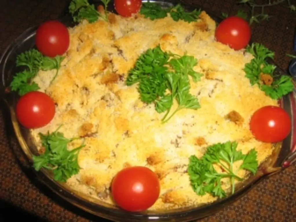 Макарони с ветчиной в розовом цвете