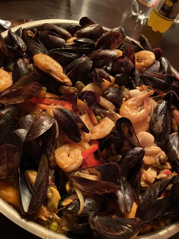 Паэлья с рыбой и морепродуктами
