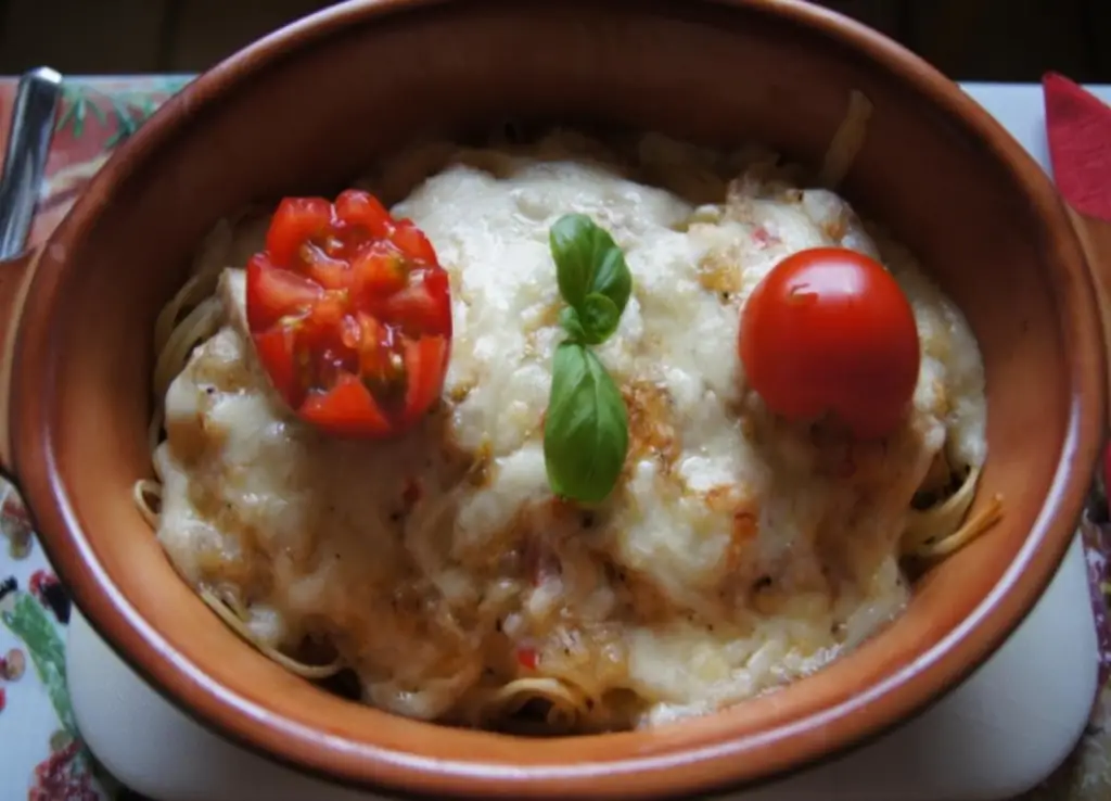 Запеканка из морской рыбы по-римски